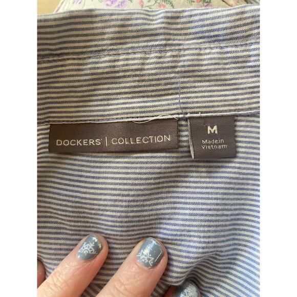 Dockers Blue & White Striped Buttondown, Size M - Picture 5 of 7